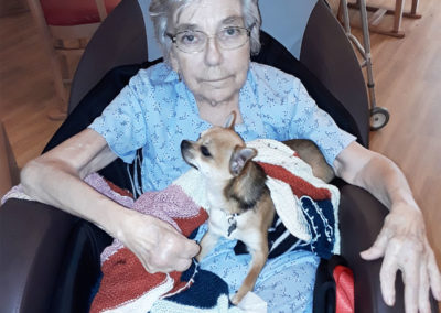 Pet Therapy at Hengist Field Care Home 1