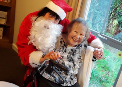 Santa visits Hengist Field Care Home 4