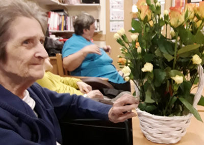 Flower arranging at Hengist Field Care Home 3