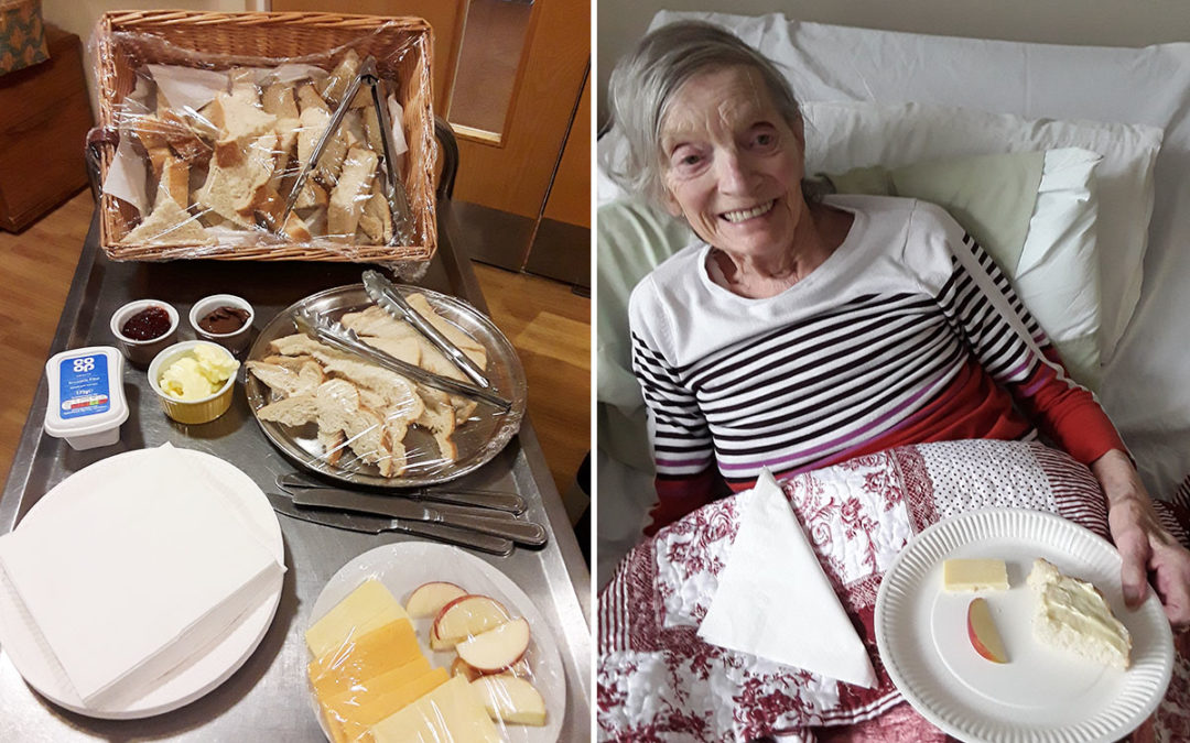 Reminiscing with food at Hengist Field Care Home