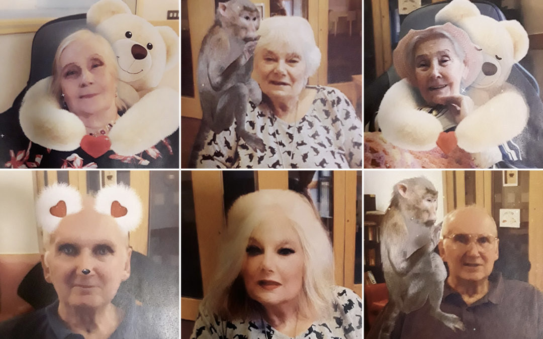 Hengist Field Care Home residents have some Snapchat photo fun