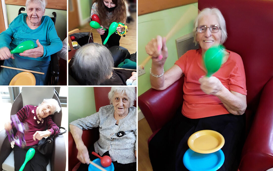 Music 4 Health afternoon at Hengist Field Care Home