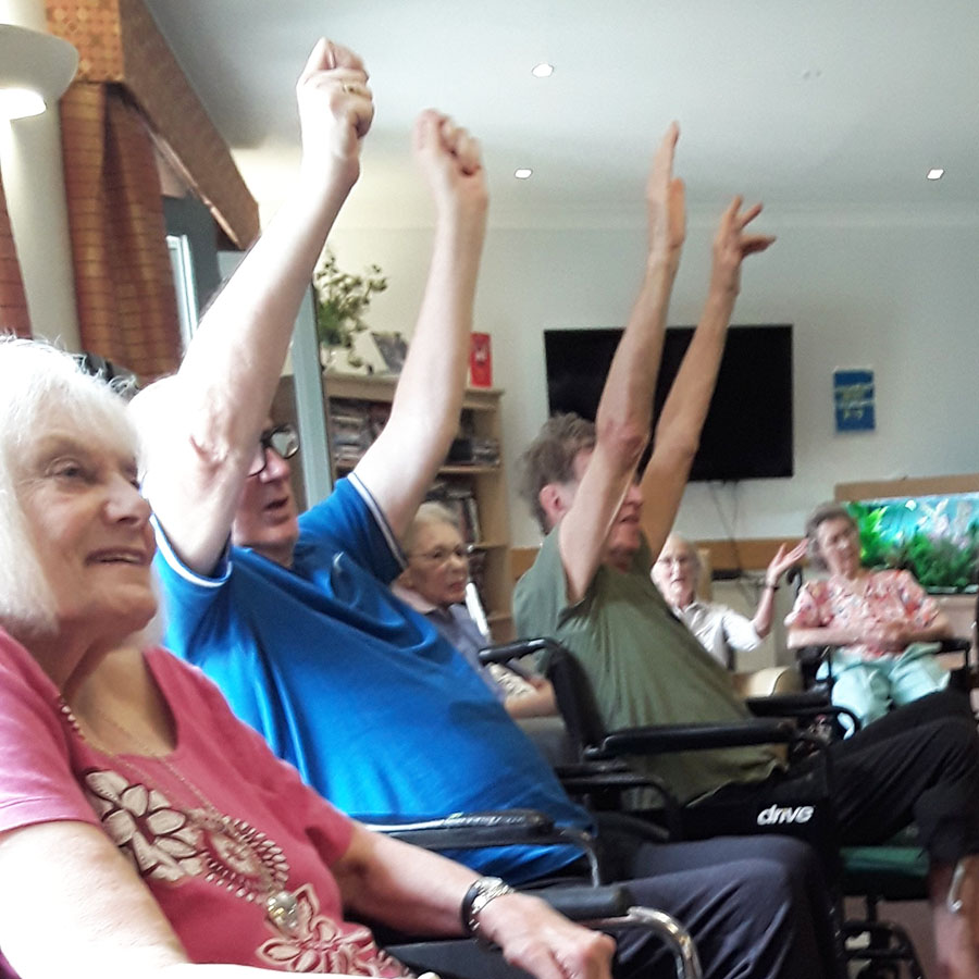 Rob T entertains at Hengist Field Care Home