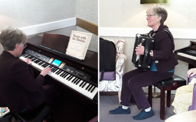 Hengist Field Care Home residents enjoy musical afternoon with Christine